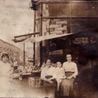 Thomas Pryor Family Picture